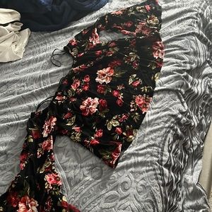 Is a shirt with sleeves